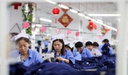 青岛服装厂爆料视频曝光,揭秘行业黑幕与劳动权益问题